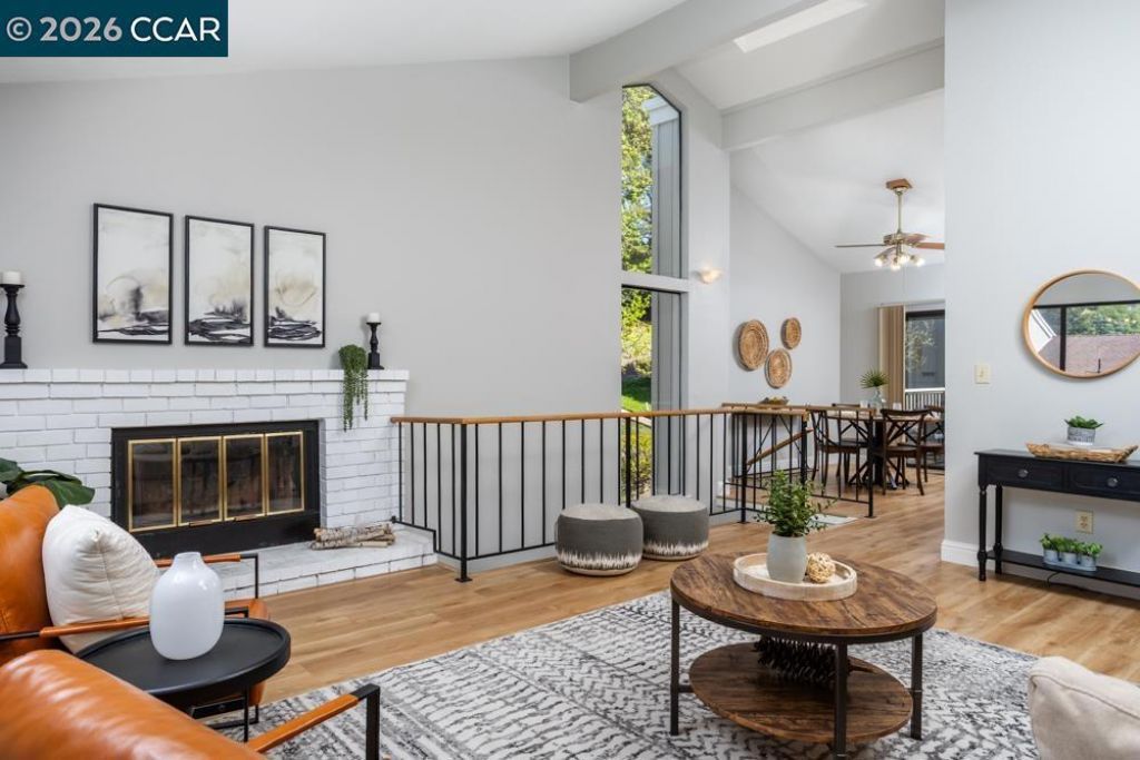 160 Southwind Dr, Pleasant Hill, CA 94523 Main Photo