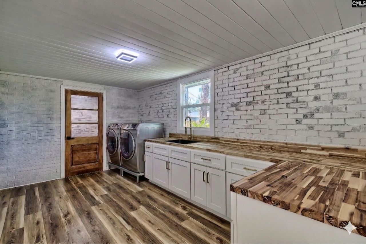 900 M Avenue Photo 14