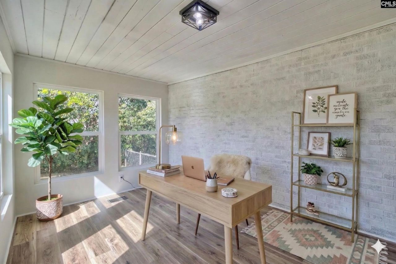 900 M Avenue Photo 16