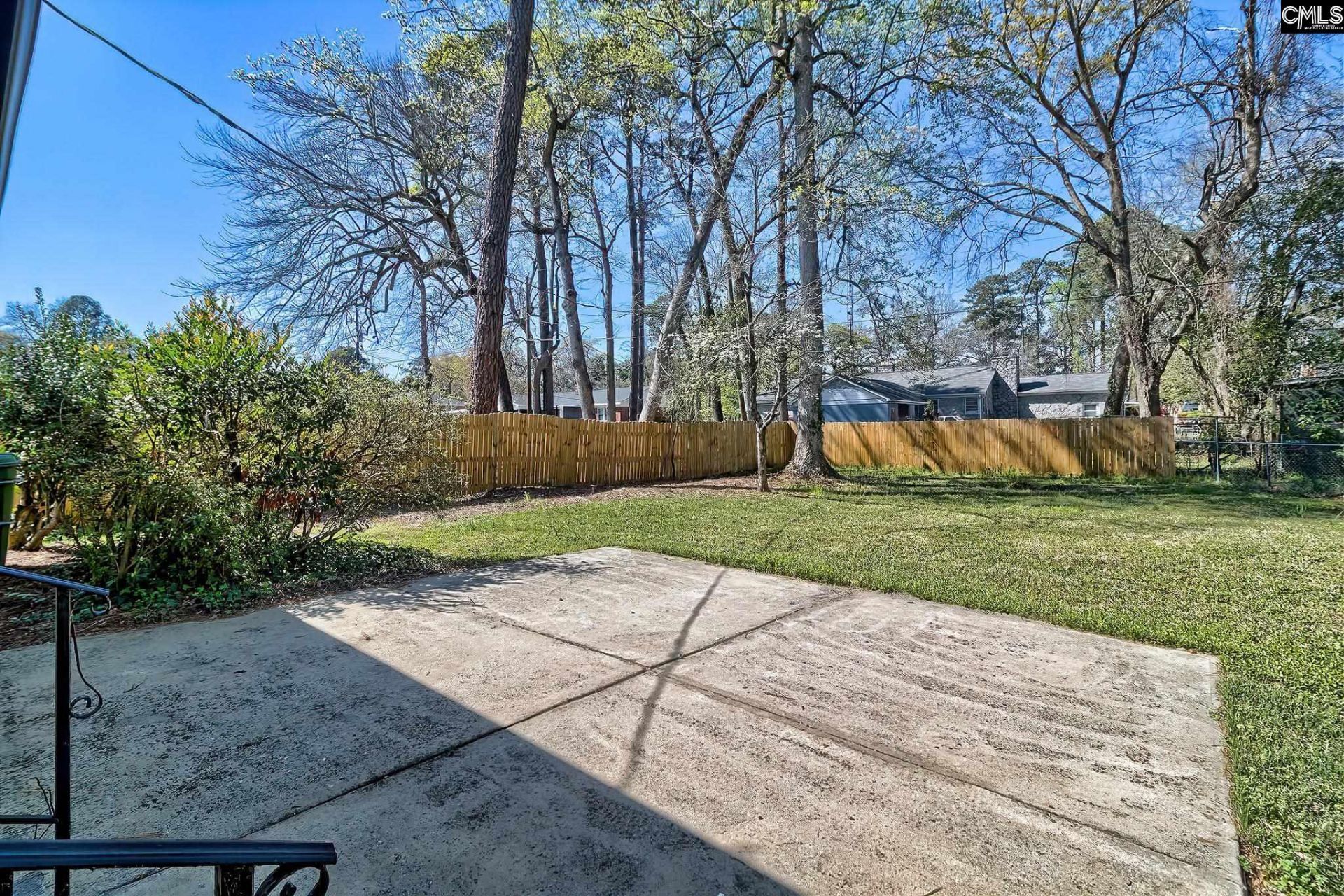 900 M Avenue Photo 26