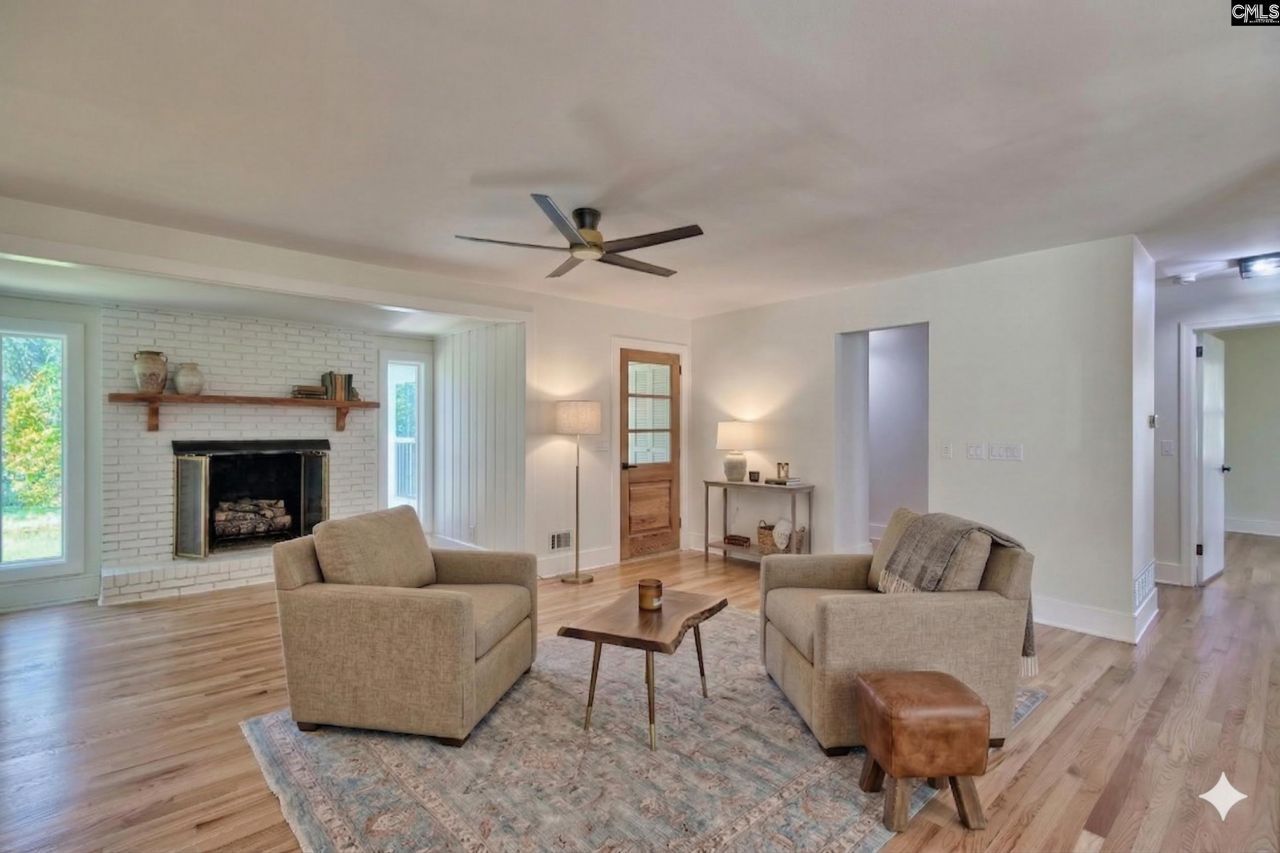 900 M Avenue Photo 6