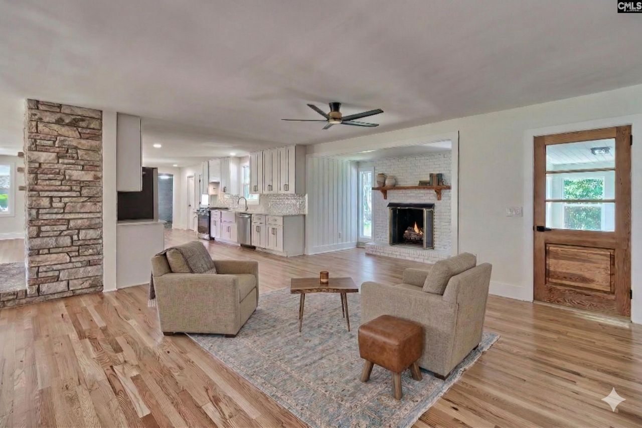 900 M Avenue Photo 7