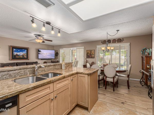 19122 N 98th Lane, Peoria, AZ 85382