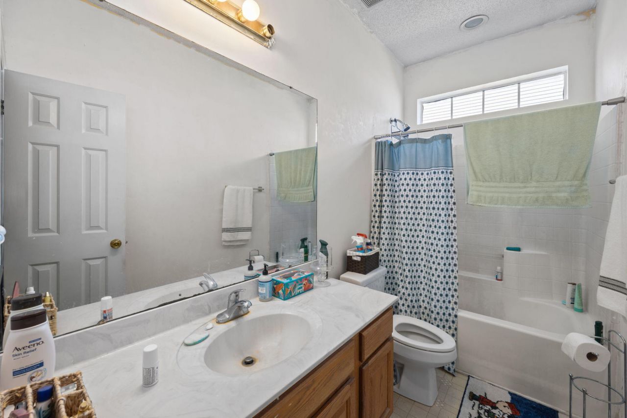 154 Chatfield Circle Photo 10