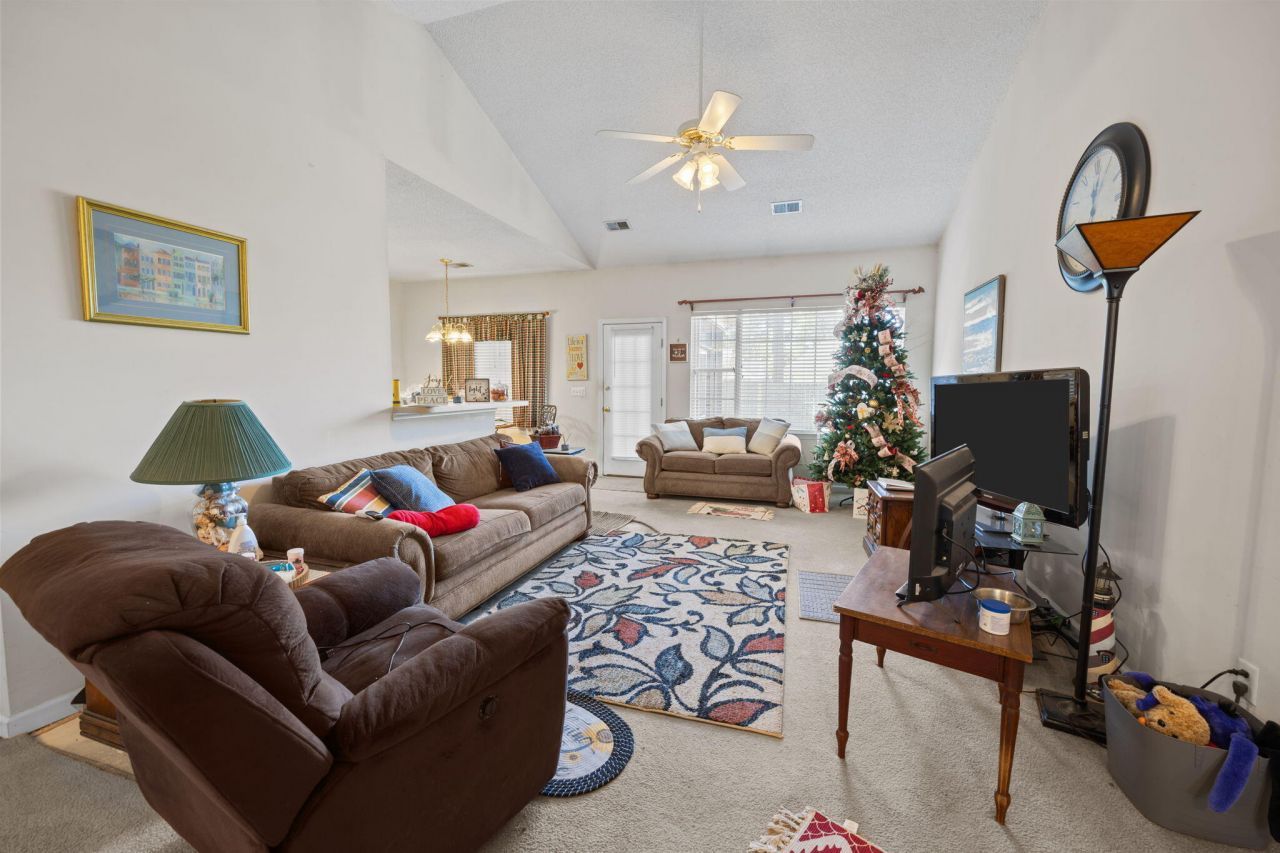 154 Chatfield Circle Photo 4