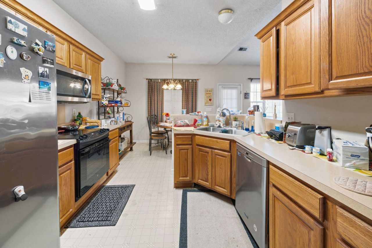 154 Chatfield Circle Photo 7