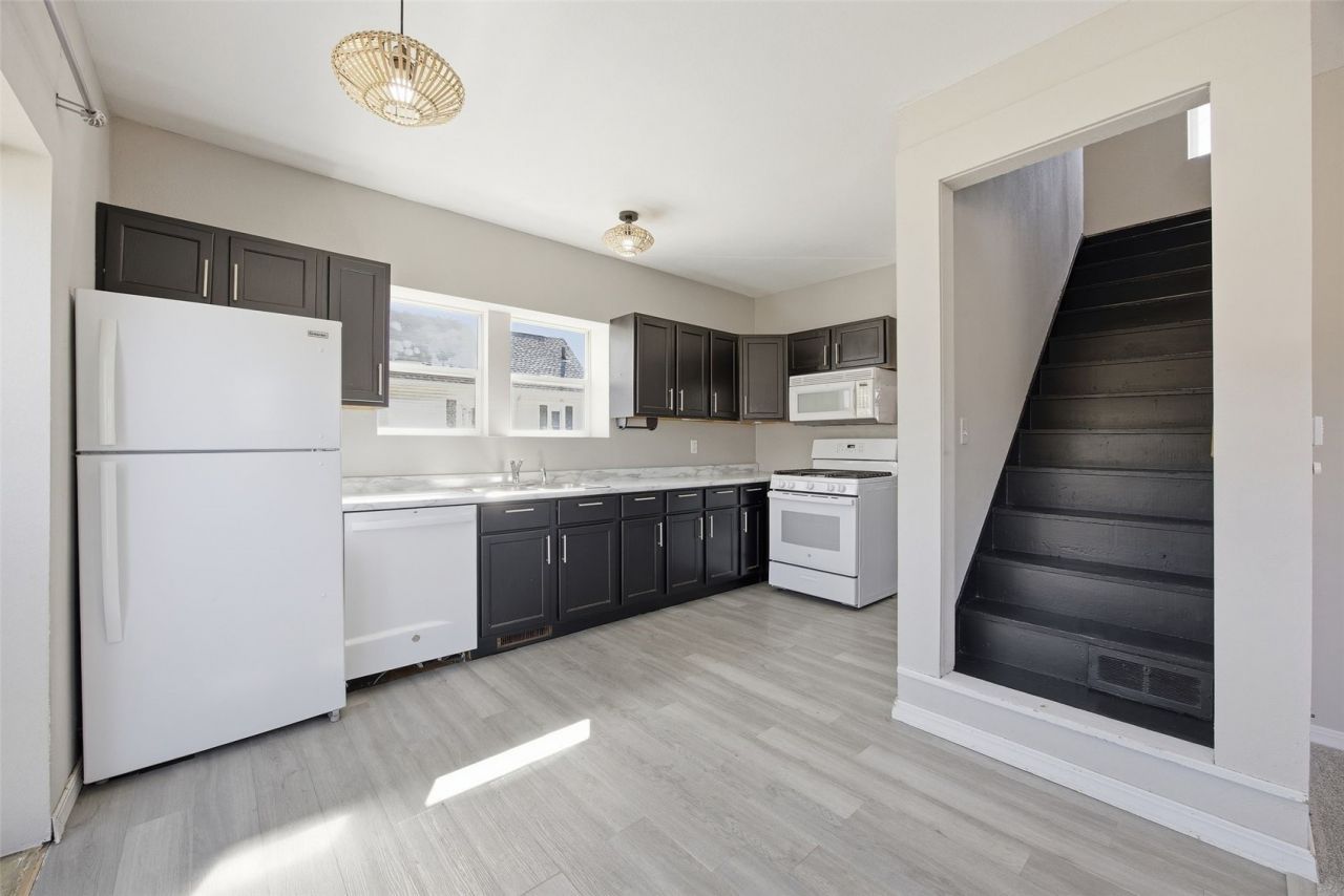 381 31st Street Dr Se, Cedar Rapids, IA 52403 Main Photo