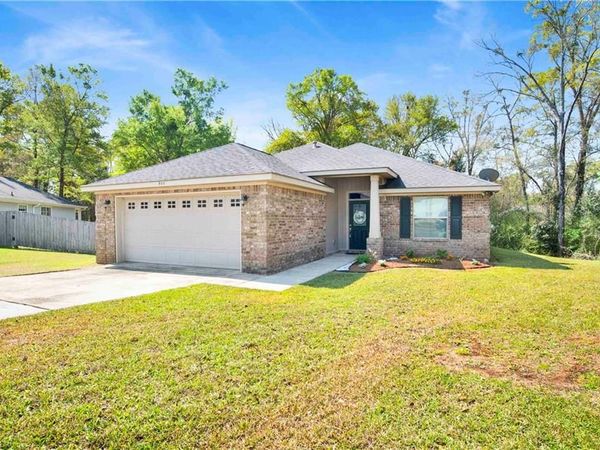 944 Parliament Court, Mobile, AL 36695