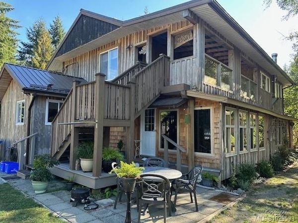 8290 Sa-seen-os Rd, Unit 3, Youbou, BC V0R 3E1