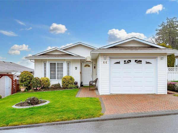 44 Eagle Lane, View Royal, BC V9A 7M2