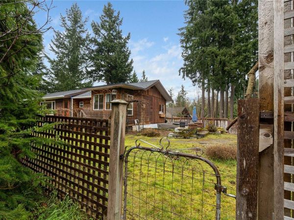 980 Poplar Way, Whiskey Creek, BC V9K 1X9