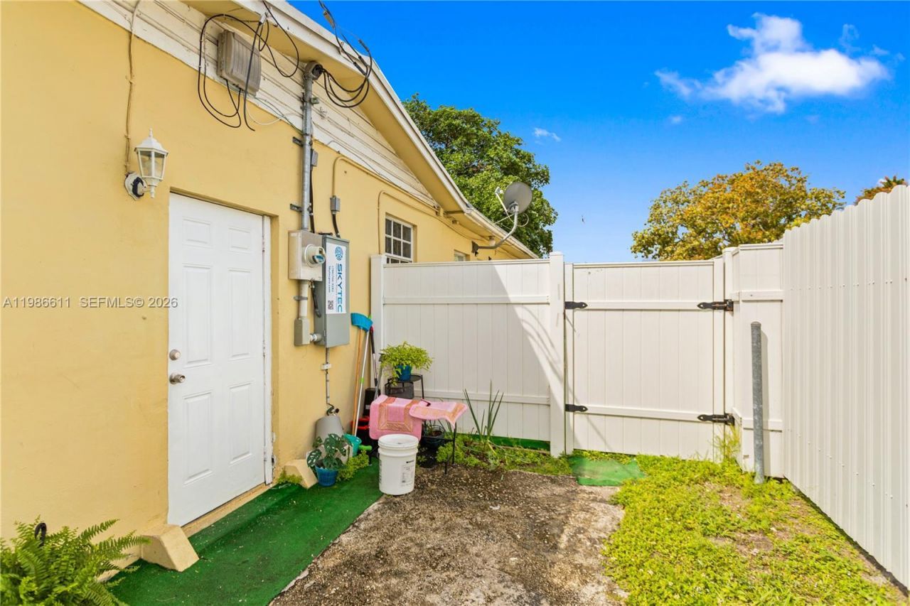 17120 NW 17th Ct , Miami Gardens, FL 33056 Photo