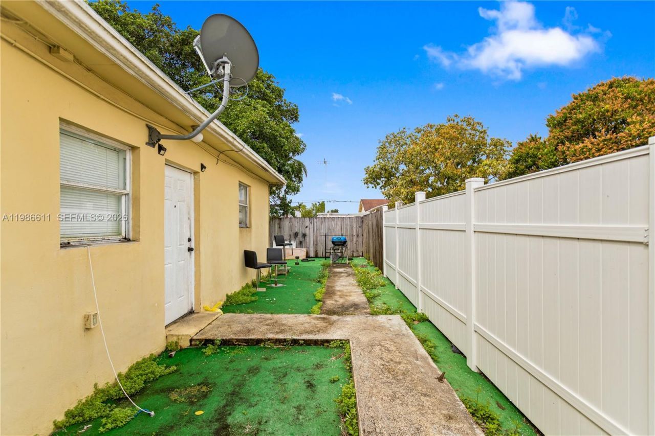 17120 NW 17th Ct , Miami Gardens, FL 33056 Photo