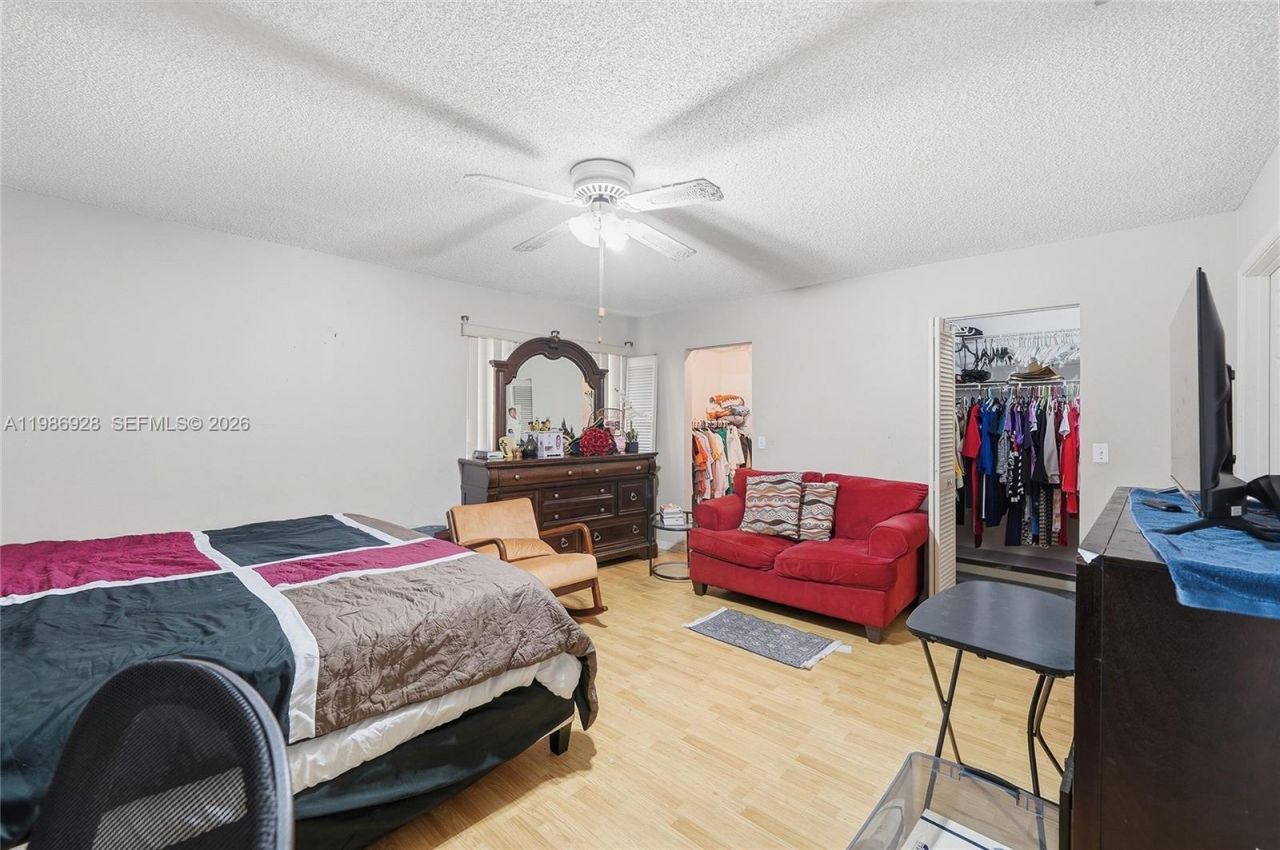 1421 SW 97th Ave, Pembroke Pines, FL 33025 Photo