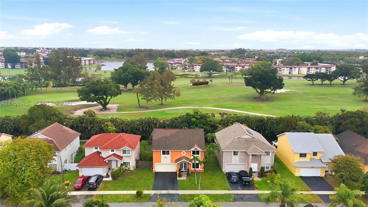 1421 SW 97th Ave, Pembroke Pines, FL 33025 Photo