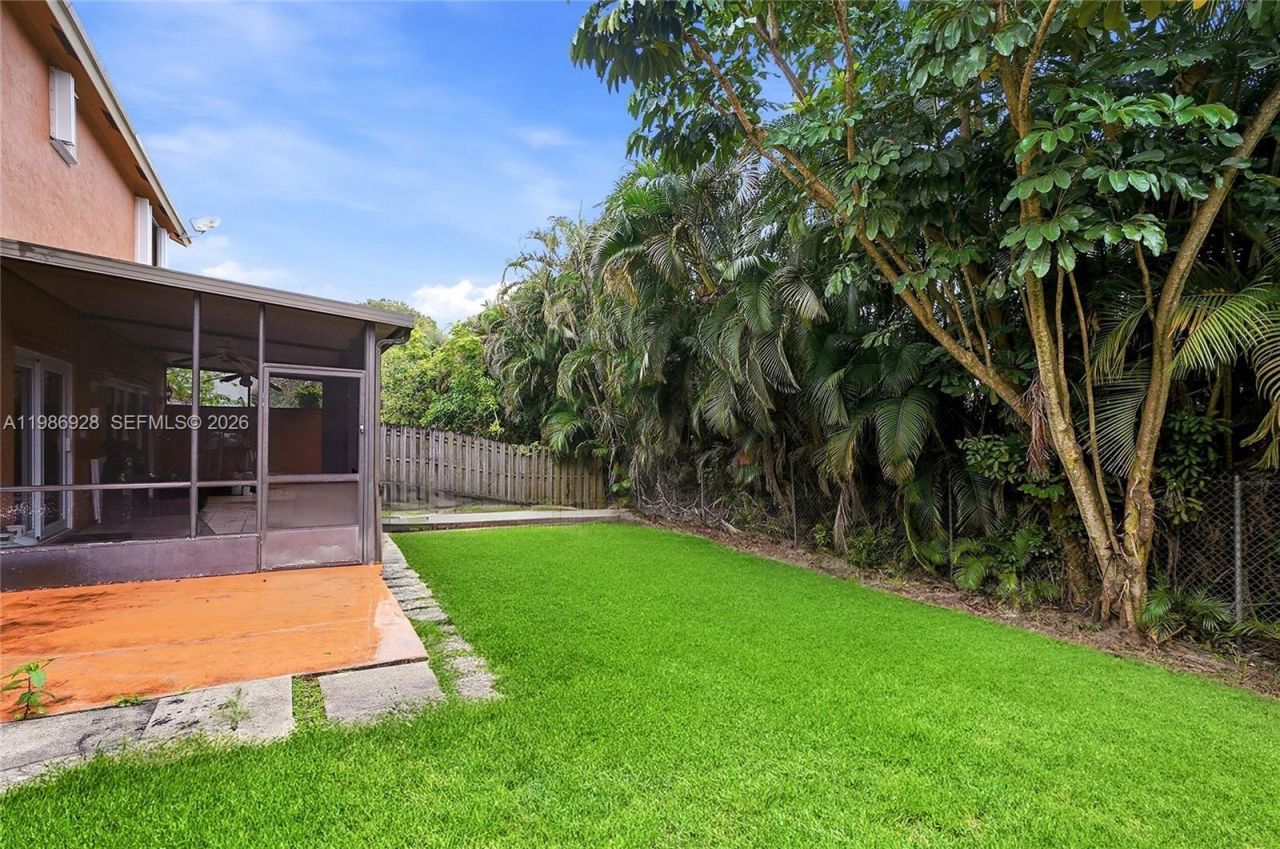 1421 SW 97th Ave, Pembroke Pines, FL 33025 Photo