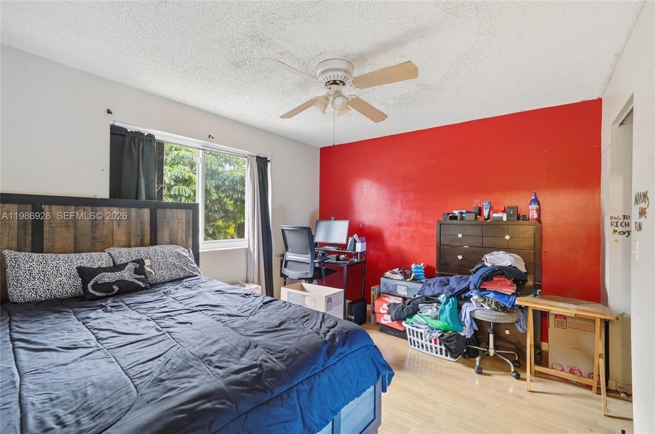 1421 SW 97th Ave, Pembroke Pines, FL 33025 Photo