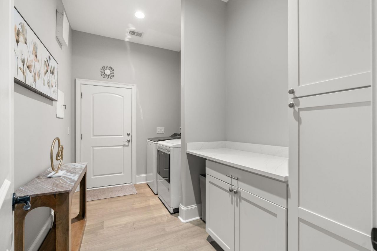 9201 Parma Ln. Photo 20