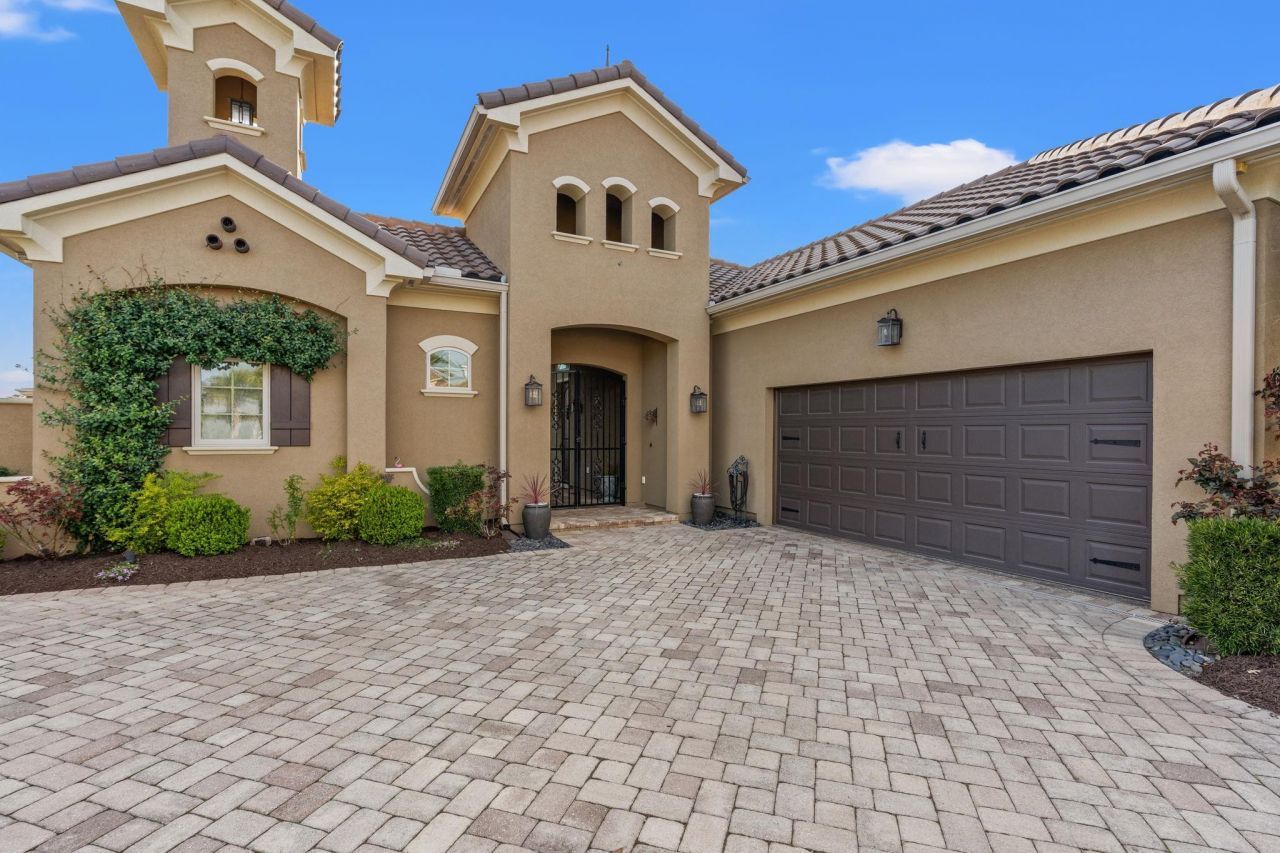 9201 Parma Ln. Photo 4