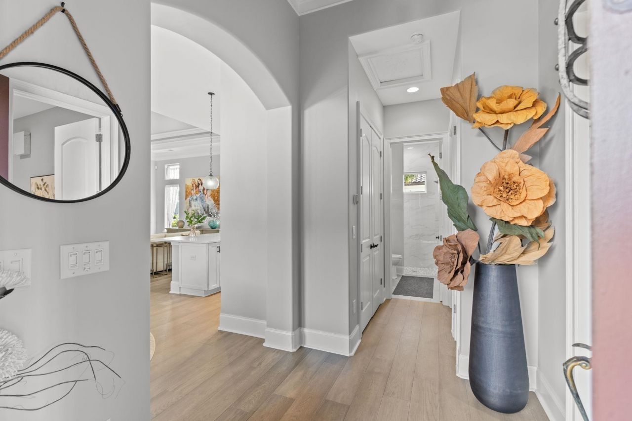 9201 Parma Ln. Photo 6