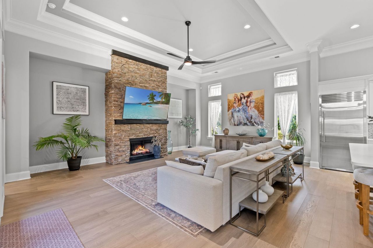 9201 Parma Ln. Photo 8