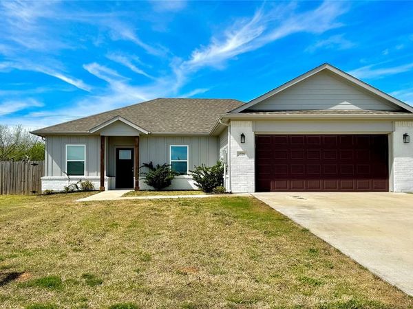 3728 Skylane Avenue , Corsicana, TX 75110