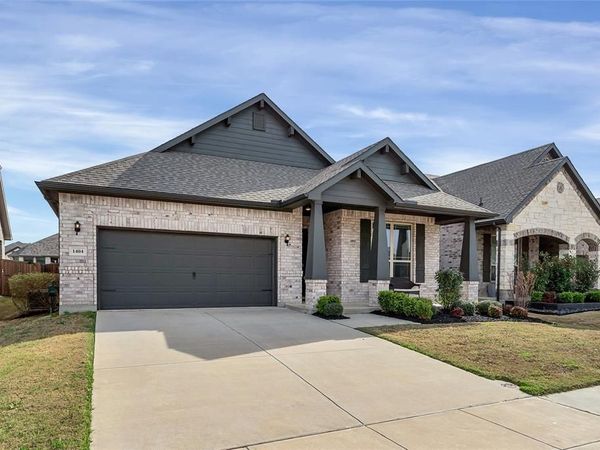 1404 Arrowwood Drive, Aubrey, TX 76227