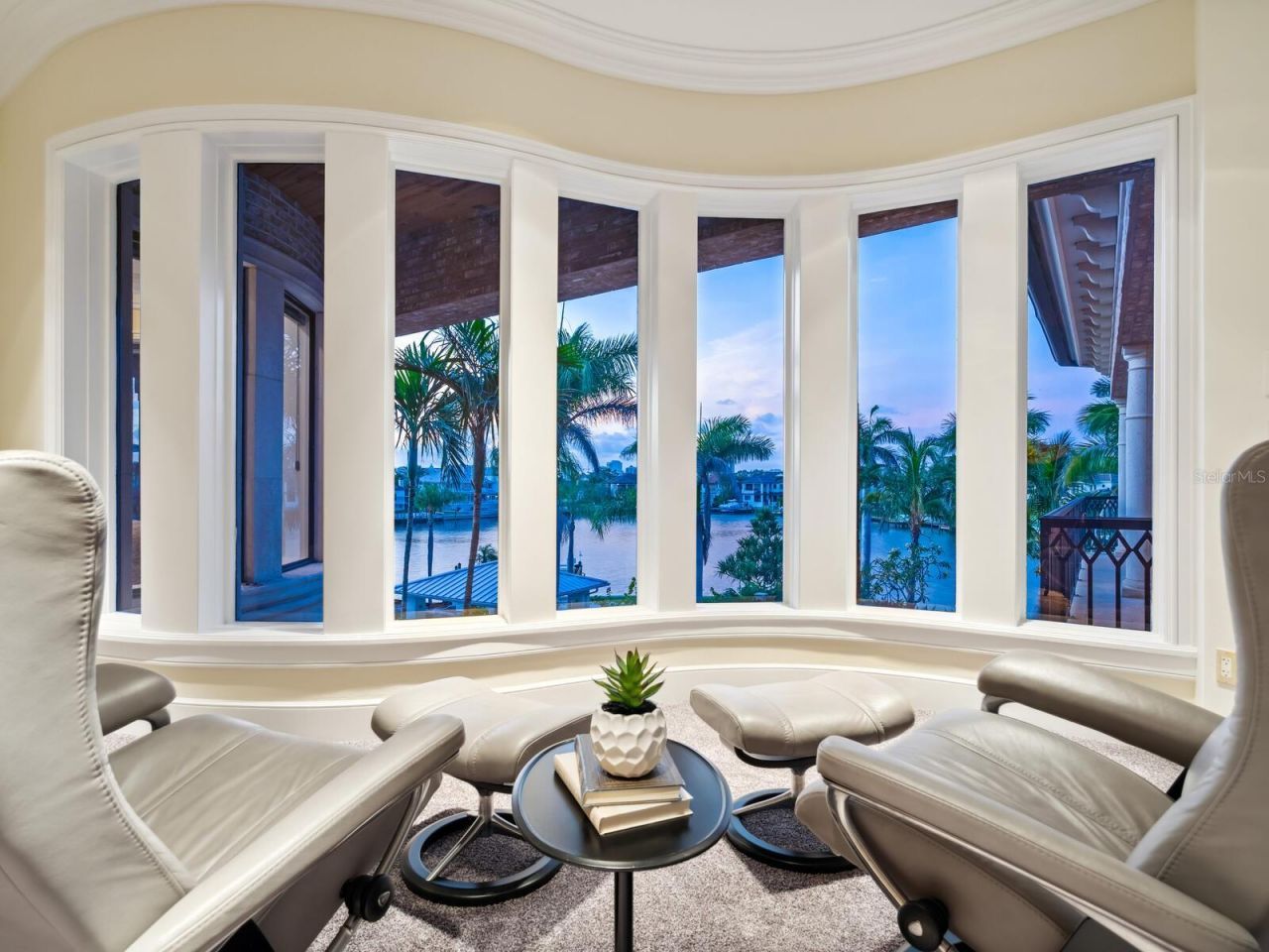 1423 Hillview Drive, Sarasota, FL 34239 Photo