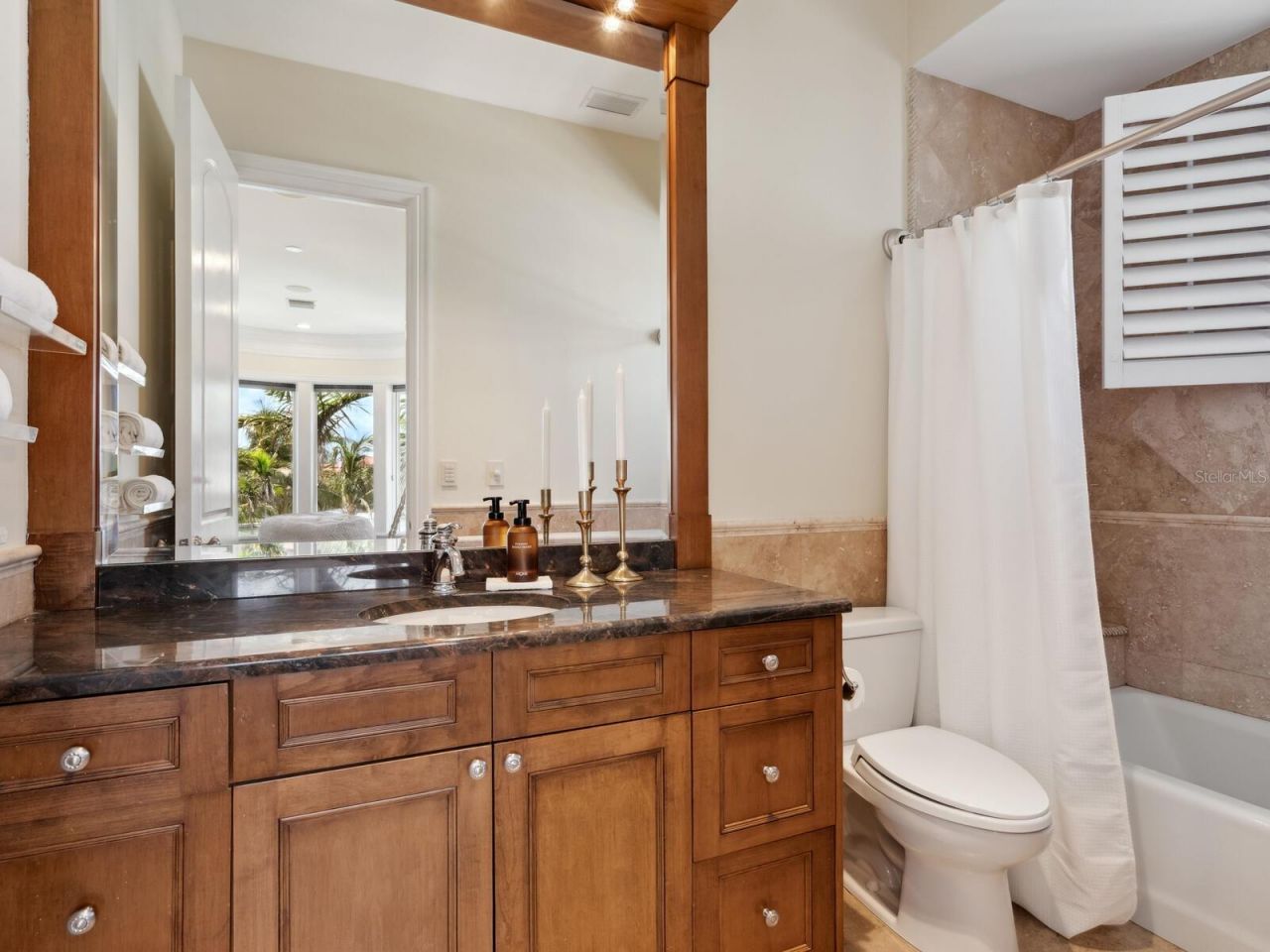 1423 Hillview Drive, Sarasota, FL 34239 Photo