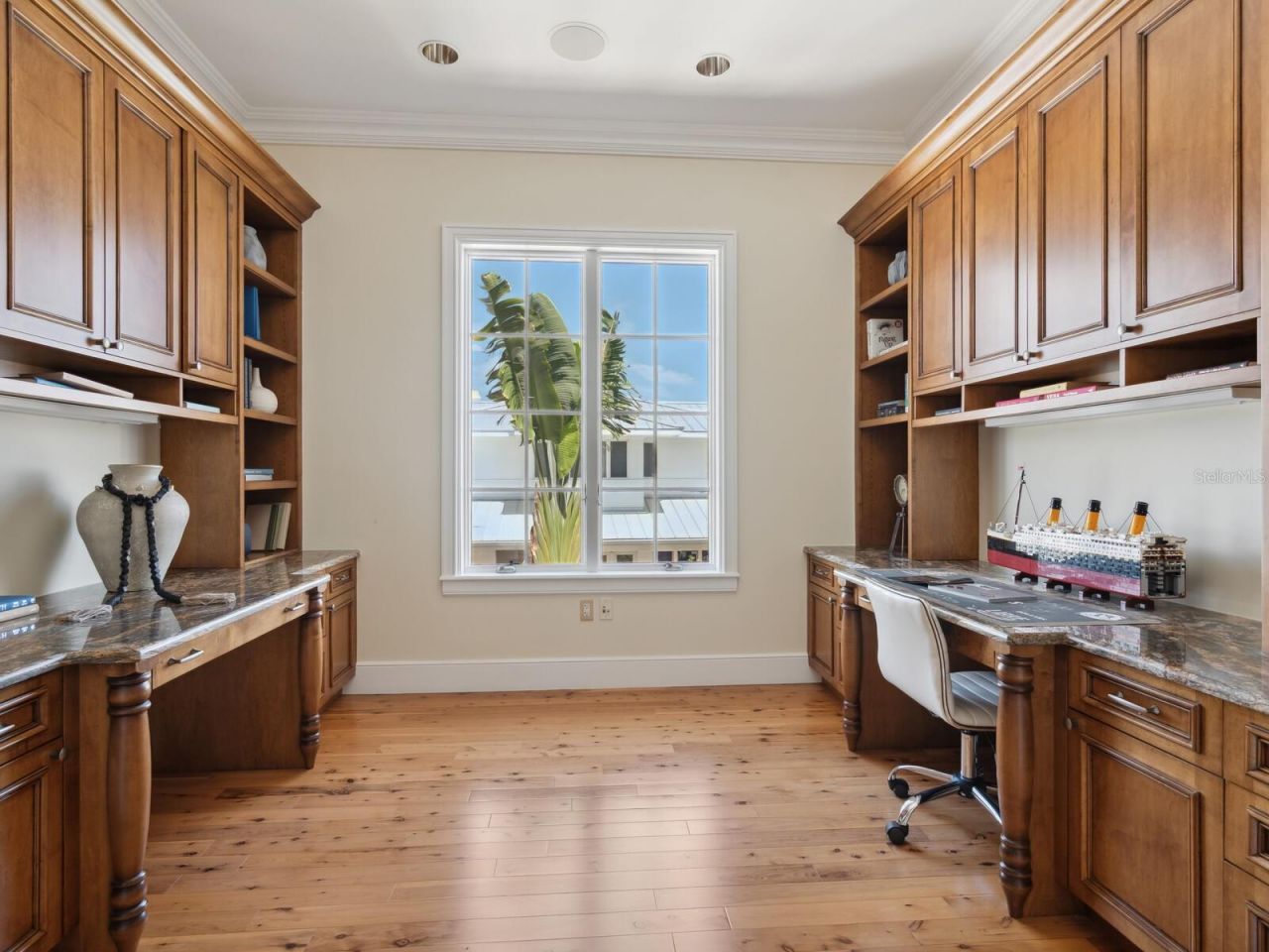 1423 Hillview Drive, Sarasota, FL 34239 Photo