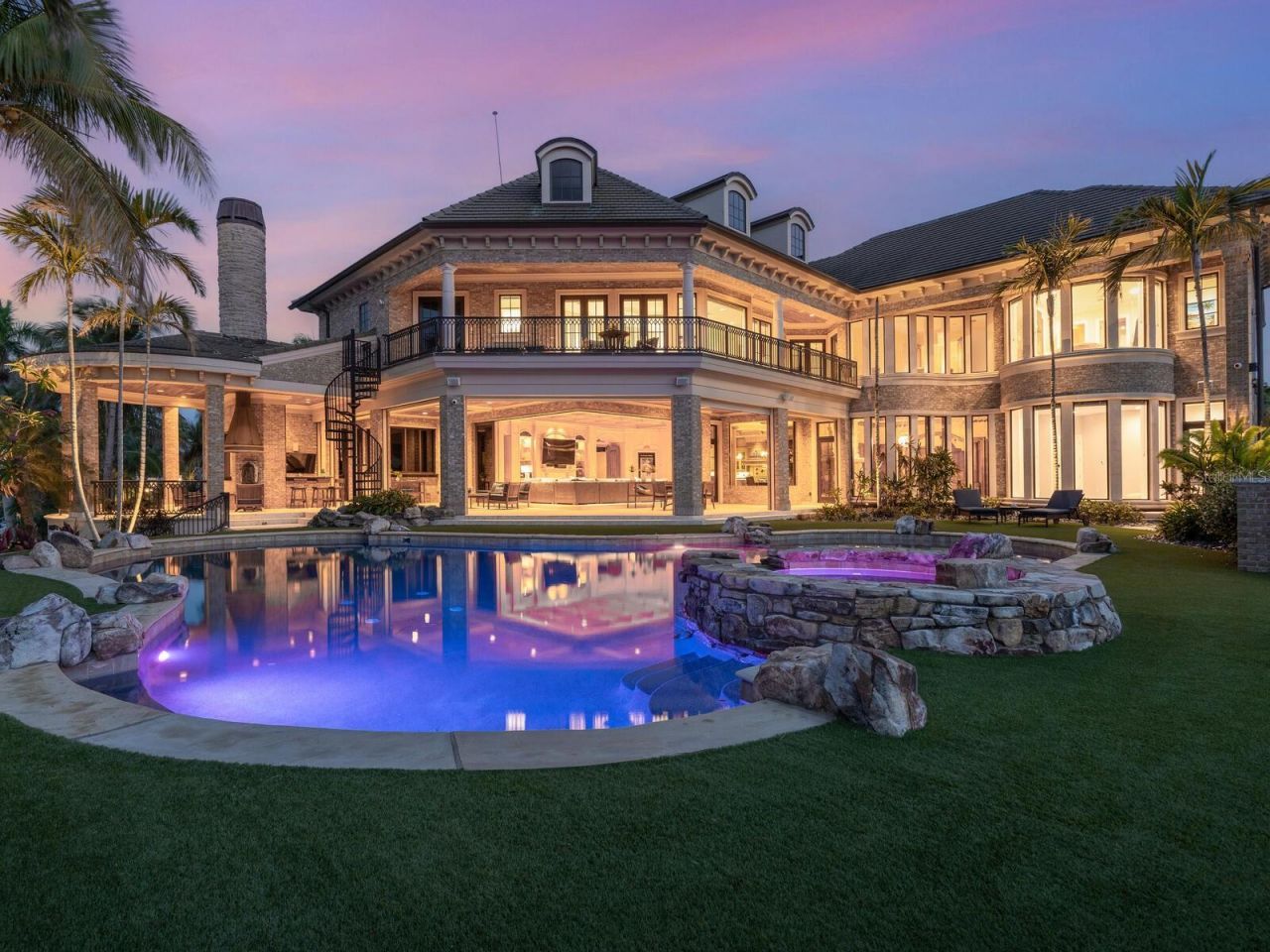 1423 Hillview Drive, Sarasota, FL 34239 Photo