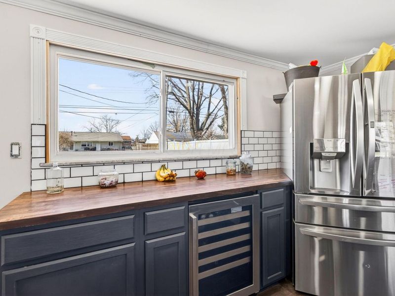 371 Banbury Drive, Columbus, OH 43230 Photo 13