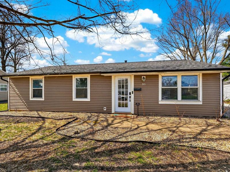 371 Banbury Drive, Columbus, OH 43230 Photo 3