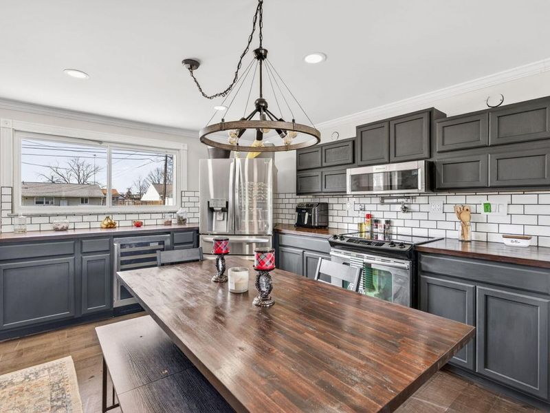 371 Banbury Drive, Columbus, OH 43230 Photo 7