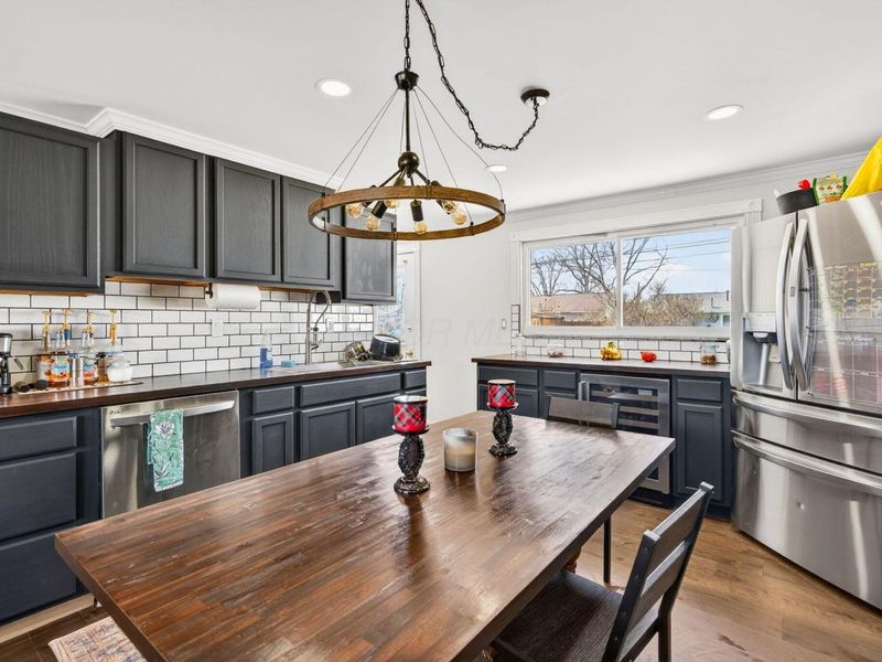 371 Banbury Drive, Columbus, OH 43230 Photo 9