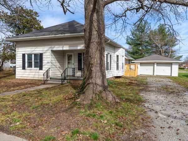 202 S Bush Avenue, Hurst, IL 62949