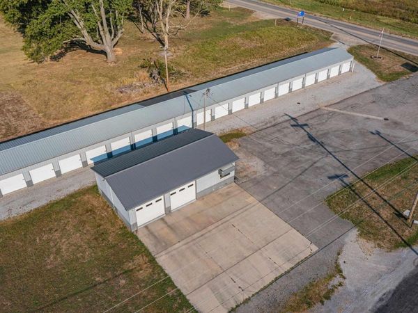 2801 & 2803 Veterans Memorial Drive , Mt Vernon, IL 62864