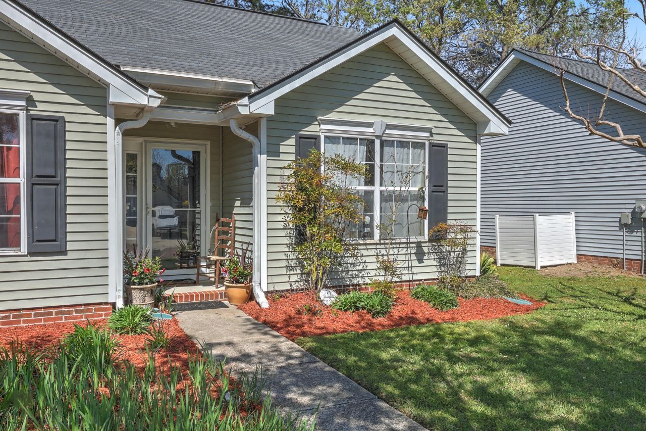 445 Cabrill Drive Photo 15