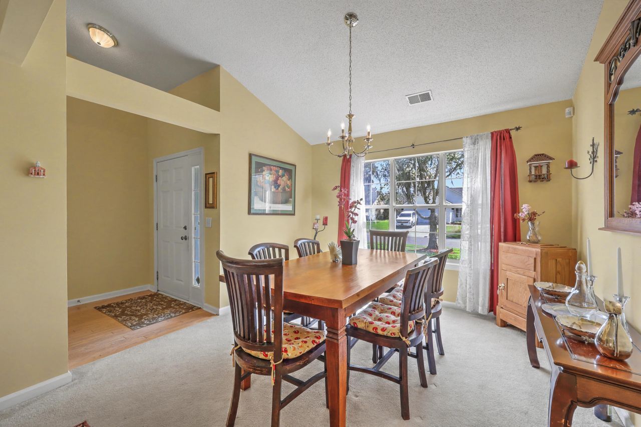 445 Cabrill Drive Photo 16