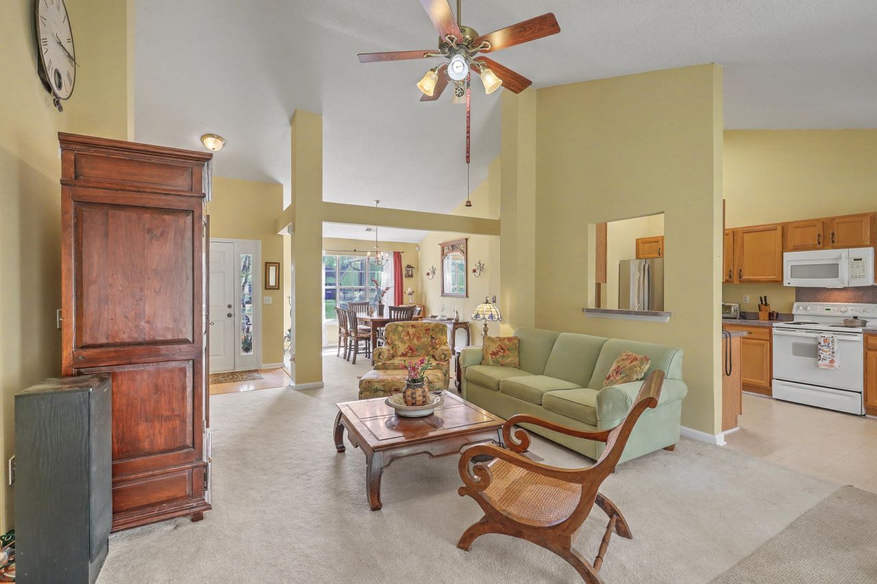 445 Cabrill Drive Photo 20