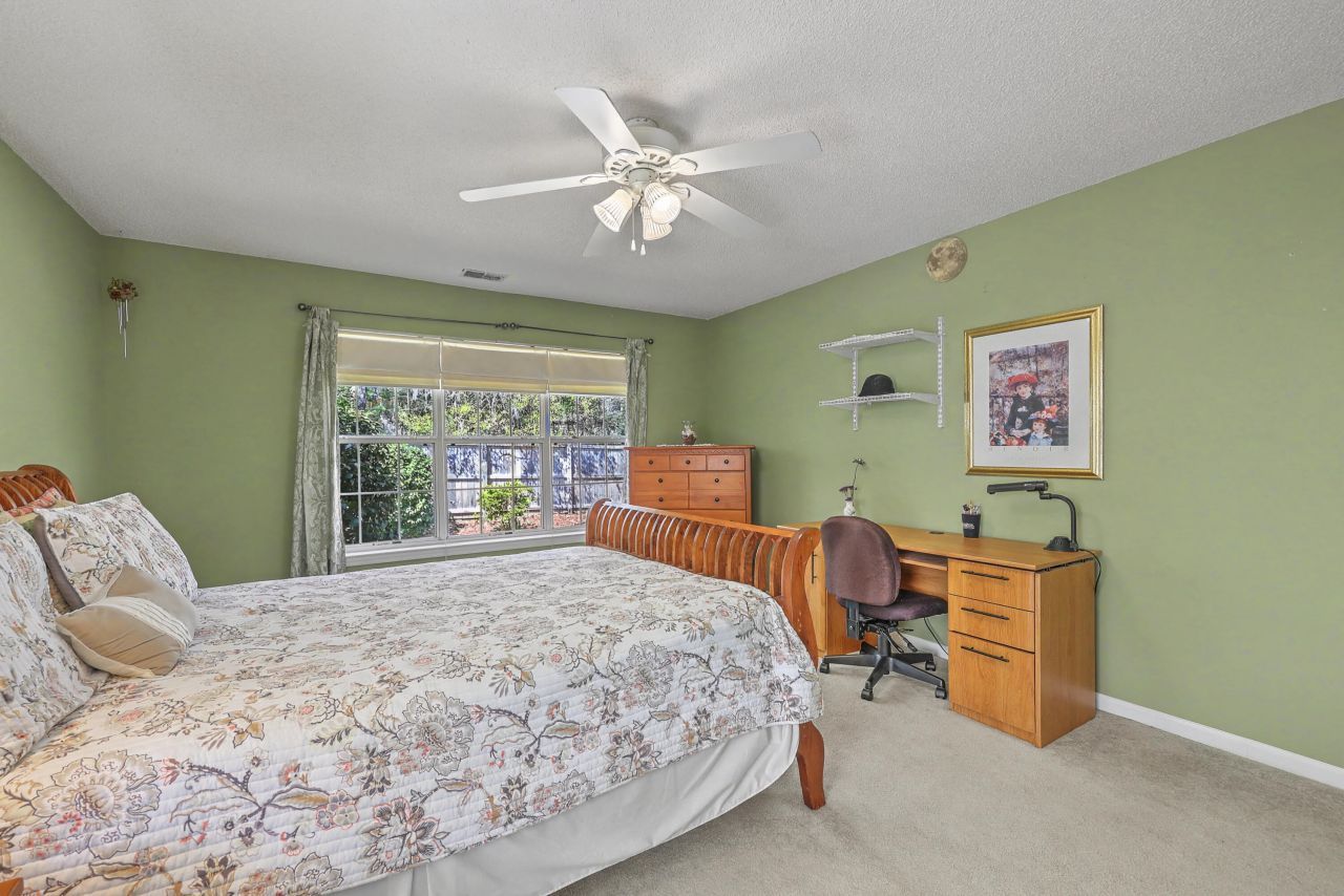 445 Cabrill Drive Photo 25