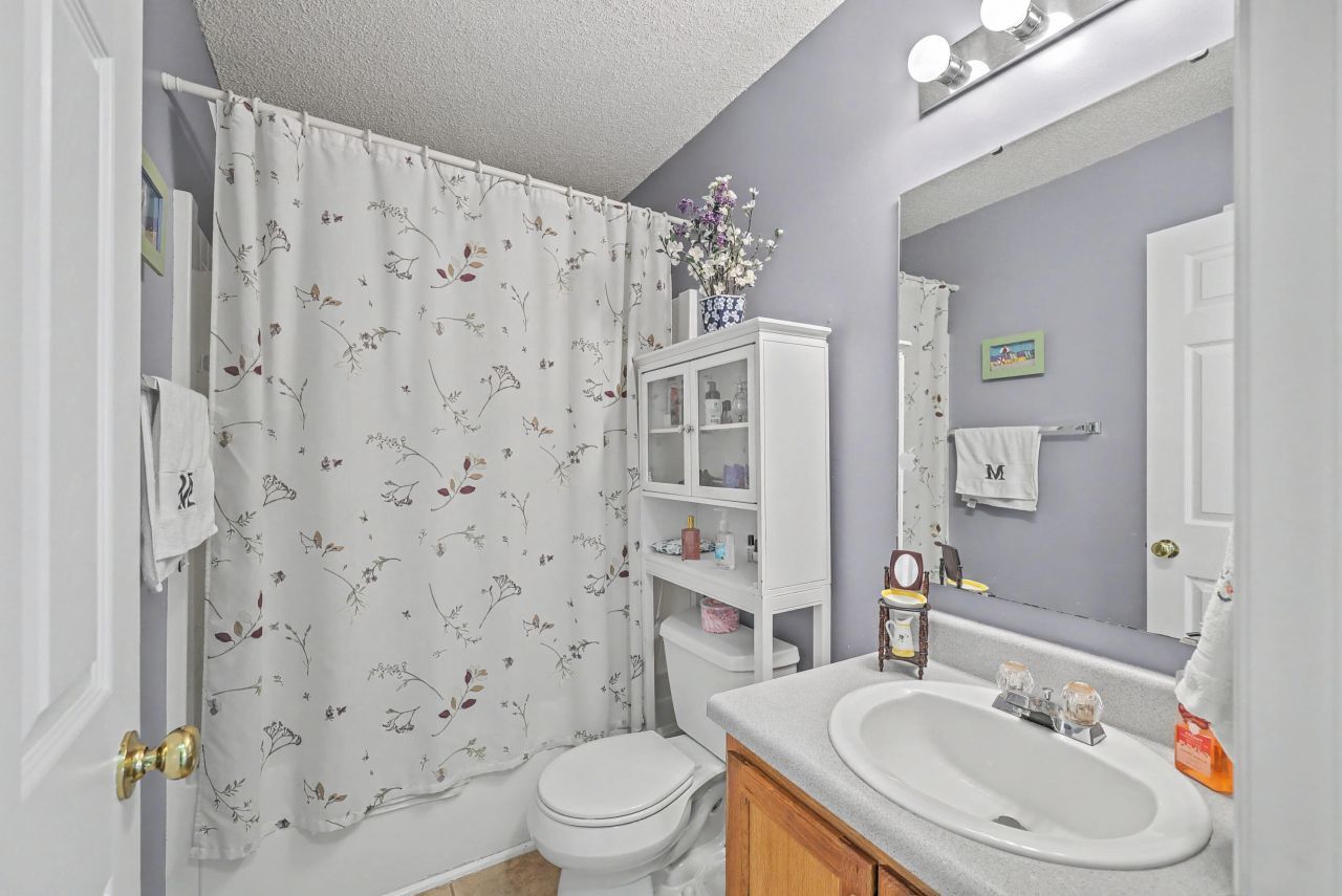 445 Cabrill Drive Photo 32