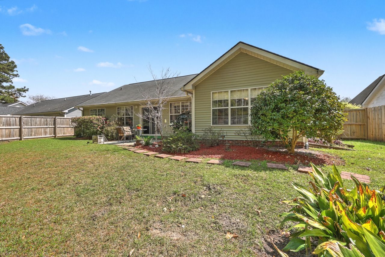 445 Cabrill Drive Photo 36