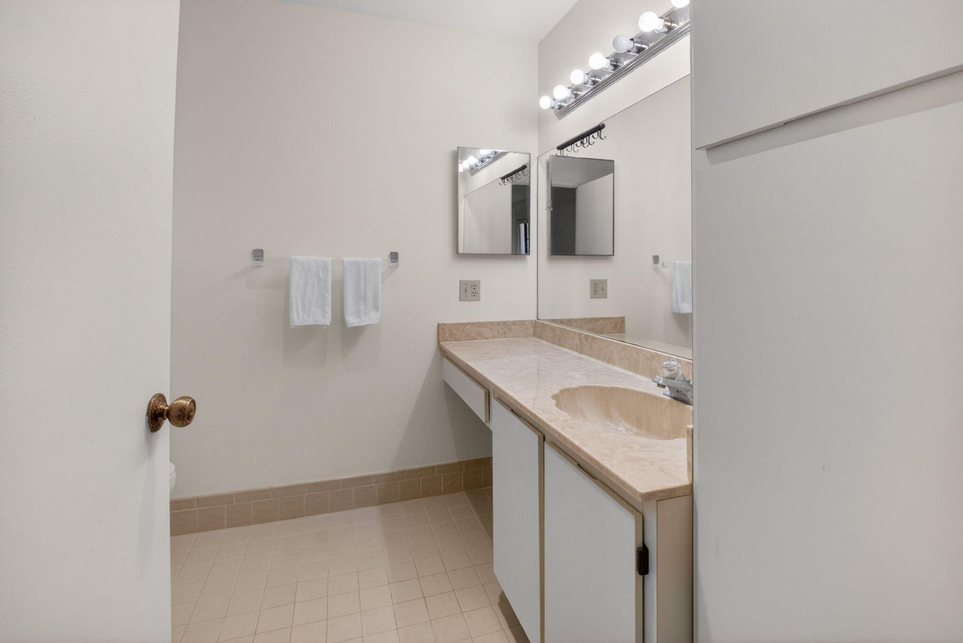 10938 Roebelini Palm Court, Unit B, Boynton Beach, FL 33437 Photo