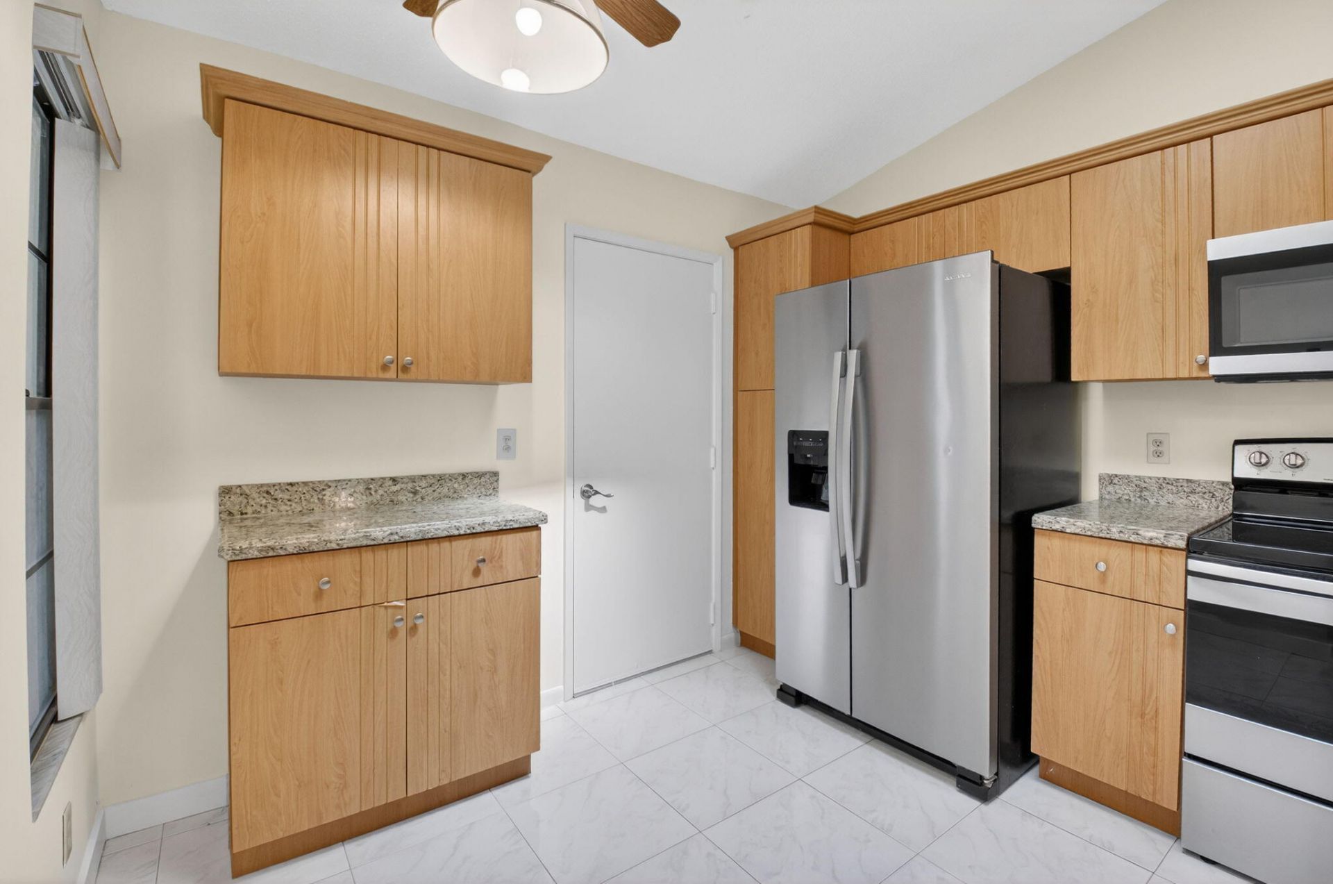 10938 Roebelini Palm Court, Unit B, Boynton Beach, FL 33437 Photo