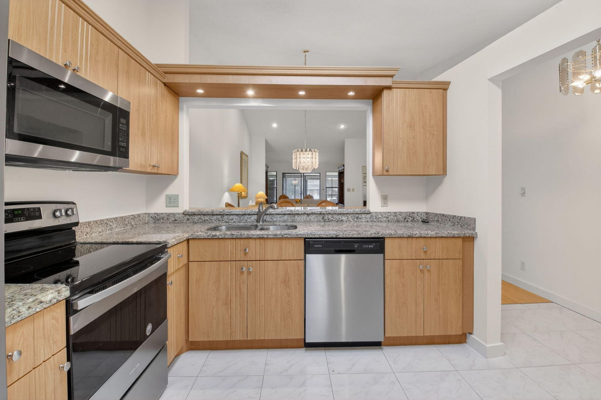 10938 Roebelini Palm Court, Unit B, Boynton Beach, FL 33437 Photo