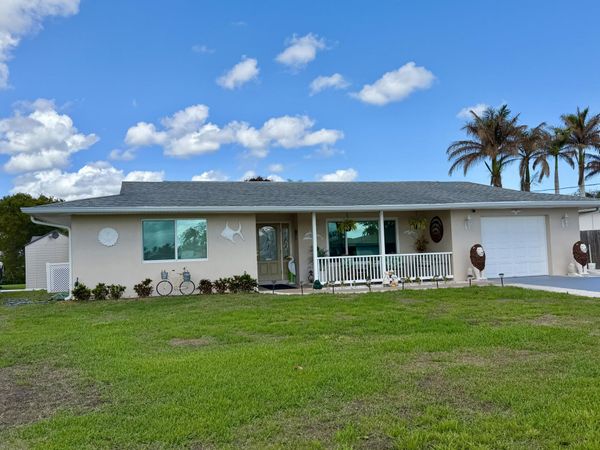 317 SE Verada Avenue, Port St. Lucie, FL 34983