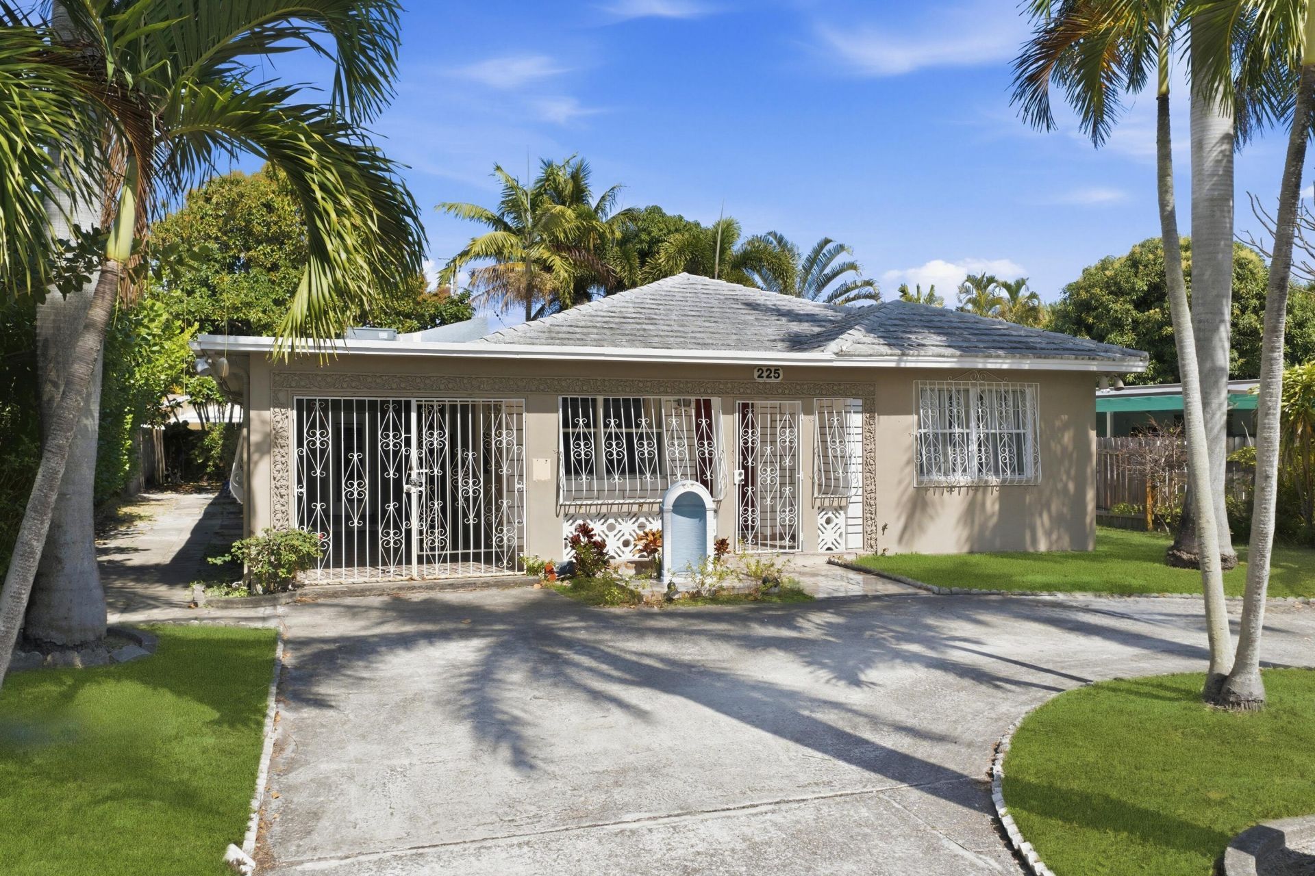 225 Plymouth Road, West Palm Beach, FL 33405 Photo