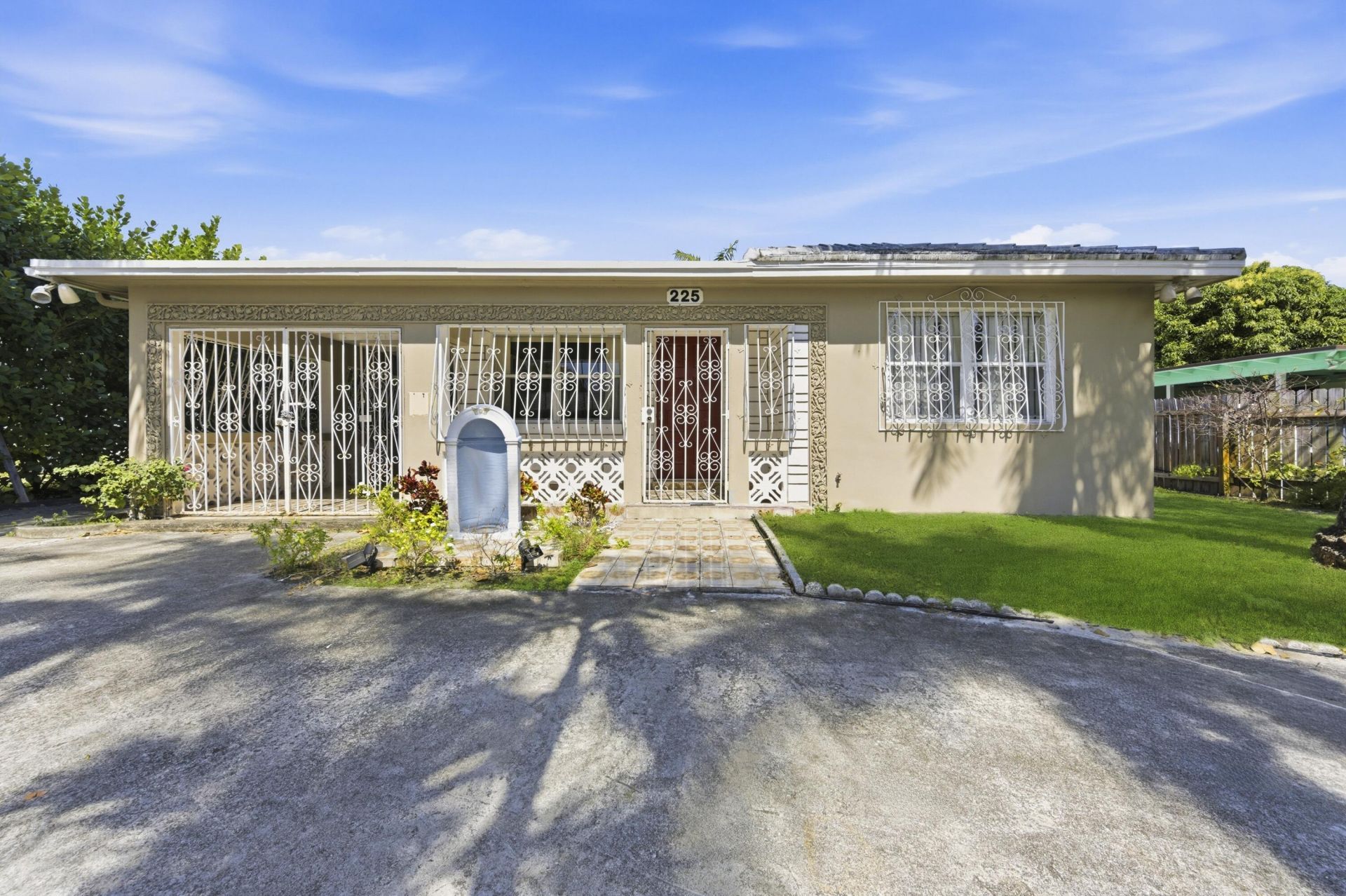 225 Plymouth Road, West Palm Beach, FL 33405 Photo