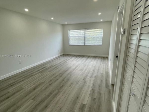 365 NE 125th St , Unit 409, North Miami, FL 33161